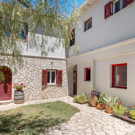 Ferienhaus Stone House In Katouna With Garden