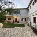 Holiday home Stone House In Katouna With Garden