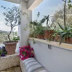 Stone House In Katouna With Garden Holiday home *
