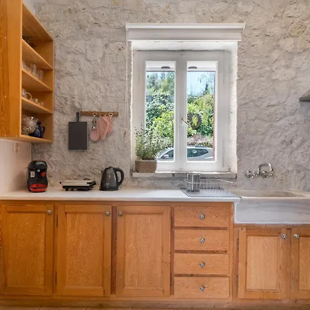別荘 Stone House In Katouna With Garden Lefkáda