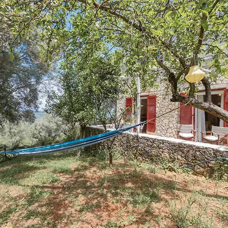 別荘 Stone House In Katouna With Garden Lefkáda