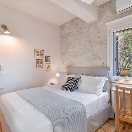 Stone House In With Garden Holiday home Katouna