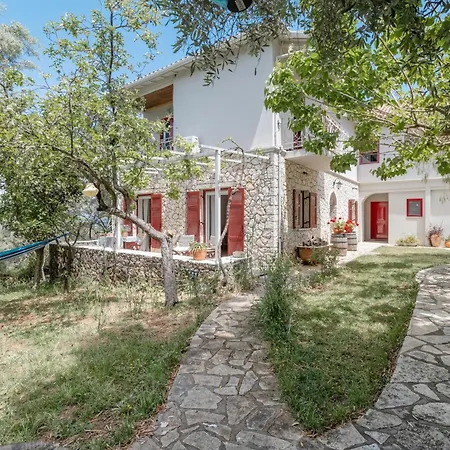 別荘 Stone House In Katouna With Garden