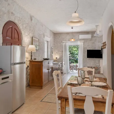 Stone House In Katouna With Garden