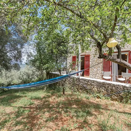 Stone House In Katouna With Garden * Lefkáda