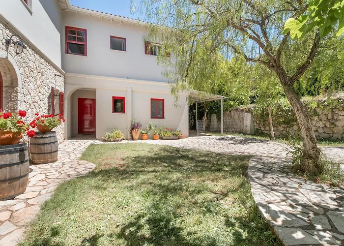 Hébergement de vacances Stone House In Katouna With Garden Lefkáda