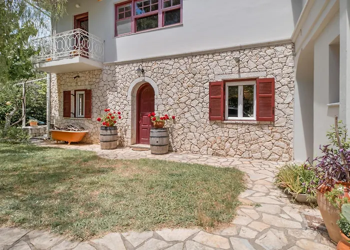 Hébergement de vacances Stone House In Katouna With Garden *